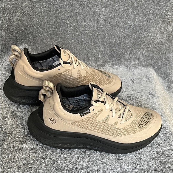 Keen WK400 Waterproof Walking Shoe - Picture 2 of 10